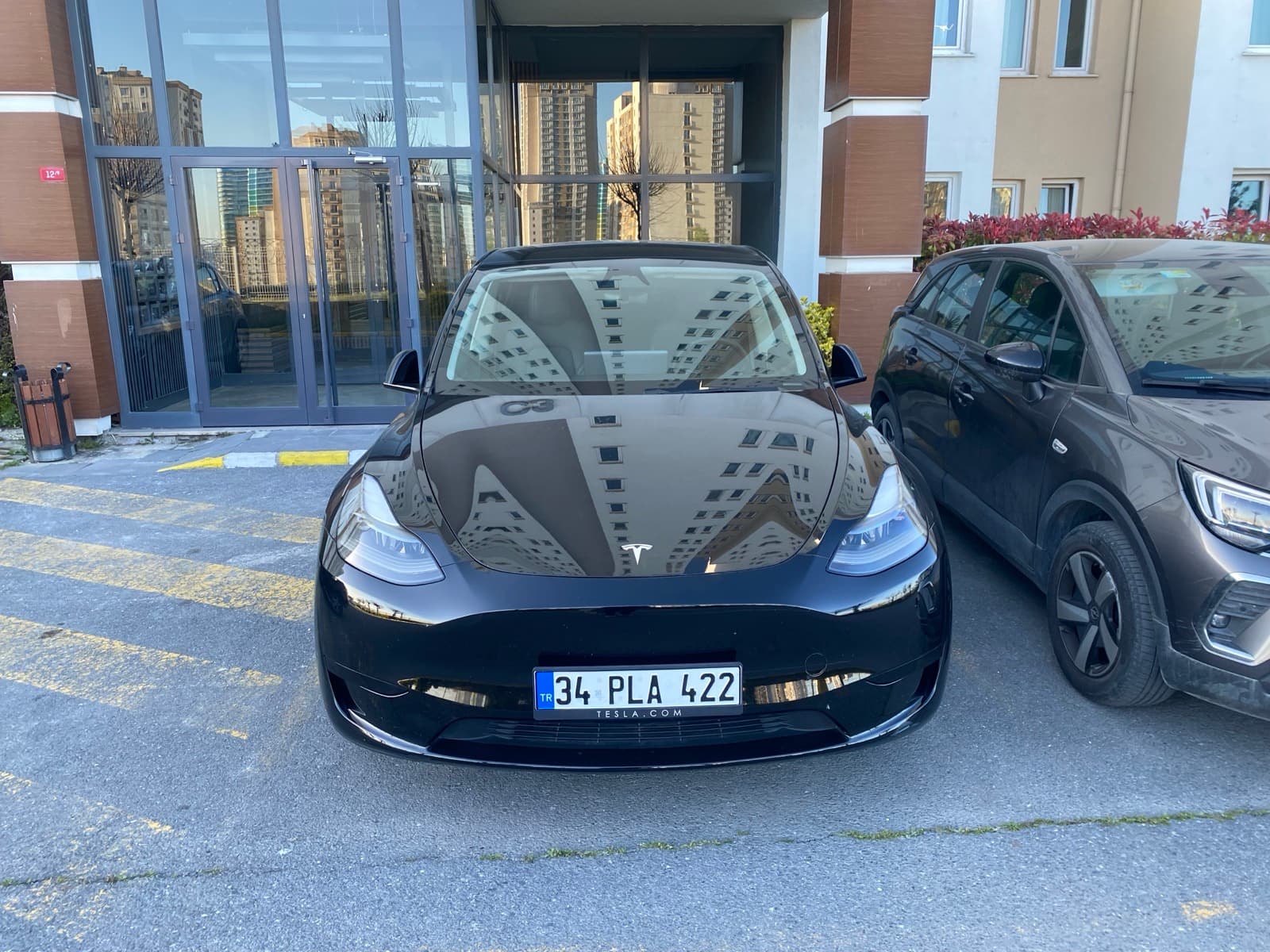 Telefonla çekilmiş orijinal araç fotoğrafı